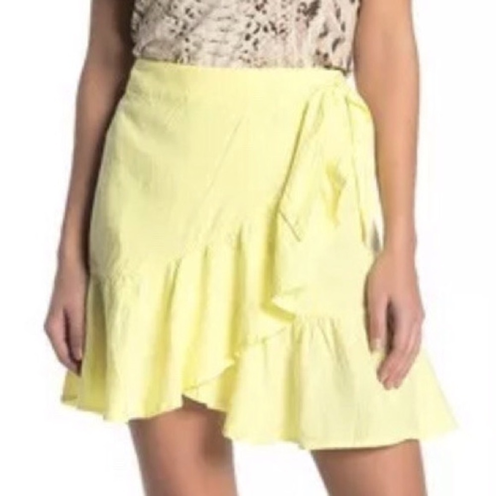 Free People Women 12 Lemon Gelato Linen Blend Ruffle My Feathers Mini Wrap Skirt